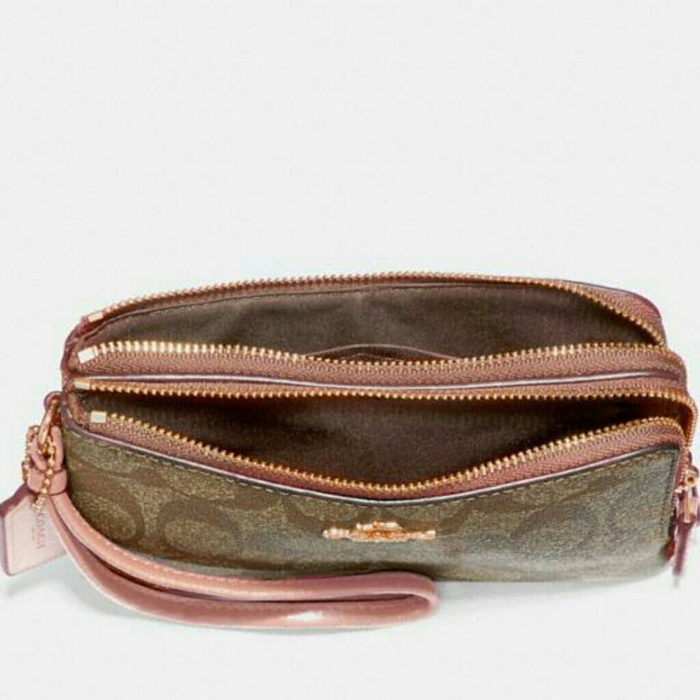 🌹{SOLD)●●AUTHENTIC COACH DOUBLE ZIP WRISTLET🌹🌹 - Picture 2 of 8